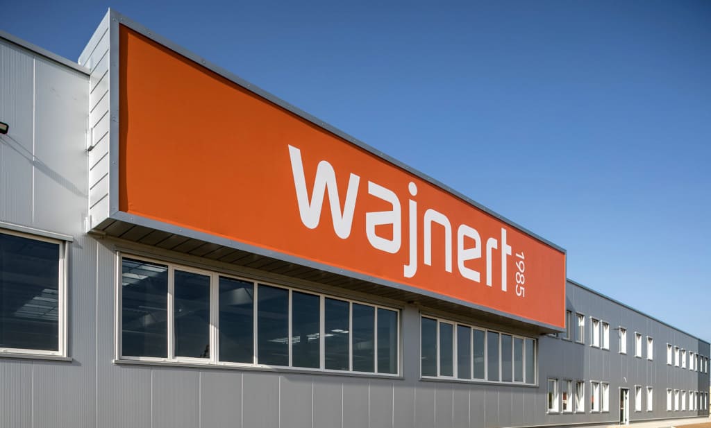 Nowoczesna hala produkcyjna Wajnert Meble.