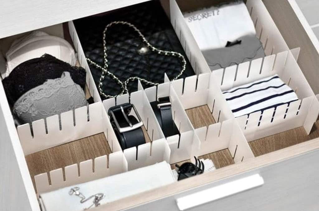 Organizer do szuflady z 8 przegródkami firmy Domopak_Living do kupienia w klubie zakupowym Bonami.