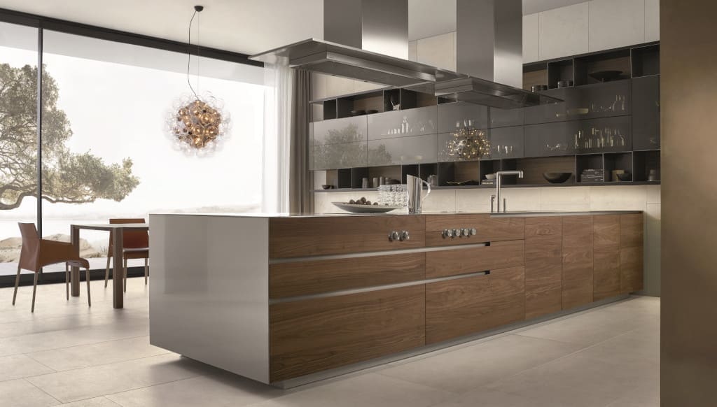 Z intuicji projektowej marki Poliform powstał „Phoenix”, kuchnia charakteryzująca się szczególną konstrukcją.