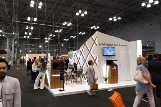 Polskie stoisko narodowe zorganizowane przez Polską Agencję Inwestycji i Handlu.