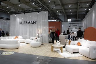 Puszman - targi Meble Polska 2024 - stoisko całe