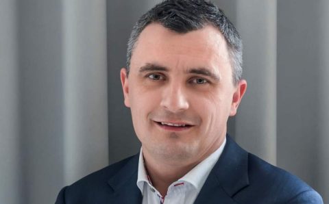 Rafał Trawiński, koordynator marketingu w firmie Szynaka Meble.