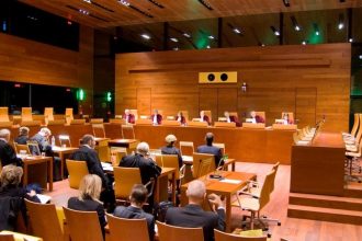 TSUE kwestionuje polskie przepisy o lasach - na zdjęciu posiedzenie Trybunału Sprawiedliwości.