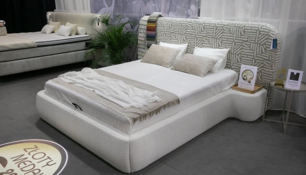 Łóżko Genesis nagrodzone Złotym Medalem MTP - Comforteo na Meble Polska 2023