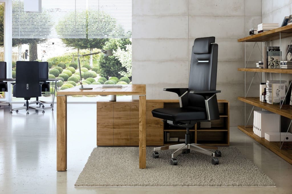 System „VMS Orthopedic”, stworzony przez firmę Bejot, dostępny w ofercie Helikon Meble Biurowe, pozwala na ruch siedziska we wszystkich kierunkach i „zmusza” ciało do systematycznego ruchu.