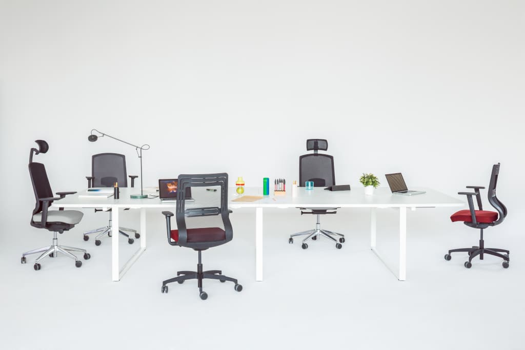 Zastosowany w krześle „Tanya” firmy MDD mechanizm pozwala na odchylenie oparcia pod kątem 20 st., przy jednoczesnym przechyle siedziska w zakresie 0-6 st.