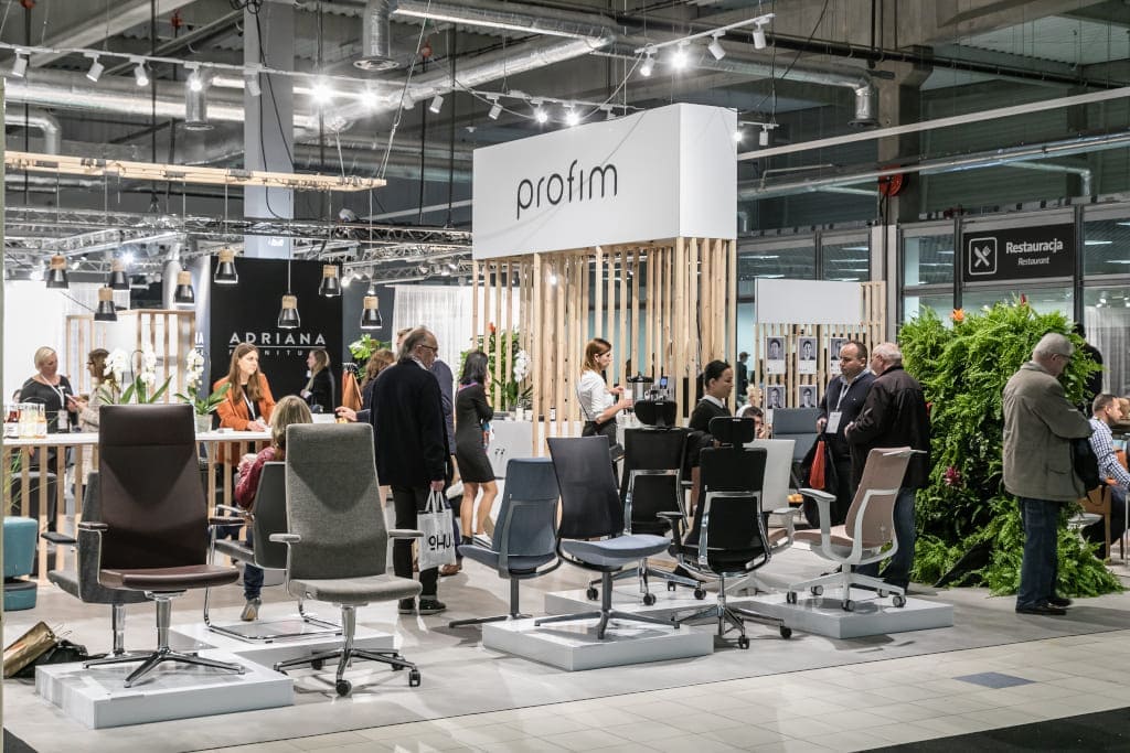 Targi Warsaw Home w Nadarzynie to projekt skierowany do branży meblarskiej i wyposażenia wnętrz. Na zdjęciu: stoisko firmy Profim podczas edycji 2017.