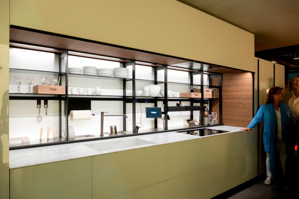 Marka Valcucine przedstawia „Logica Celata”, proj. Gabriele Centazzo, najnowsze odkrycie w badaniach z nowatorskim podejściem do wykorzystania przestrzeni, które na nowo definiuje ergonomię.