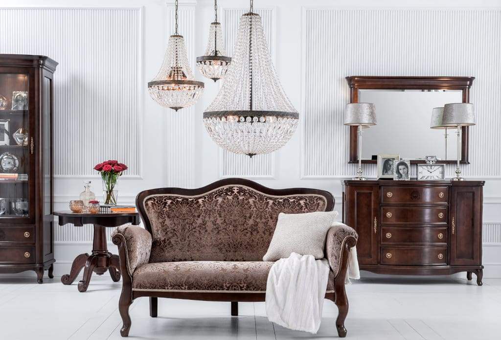 „Art-Mi” z oferty marki Jafra to kolekcja z ręcznie wykonanymi wzorami intarsji oraz motywem „karo”, które dodadzą wnętrzom dostojności i wyjątkowego charakteru.