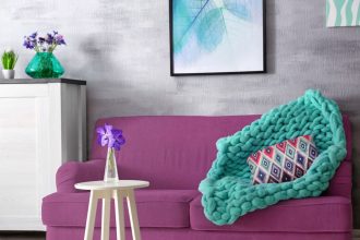 Kolekcja „Casablanca” to klasyka i bestseller w ofercie Toptextil. Dzianina ma włosową fakturę, dzięki czemu do złudzenia przypomina zamsz, jest miękka i wspaniale oddaje ciepło.