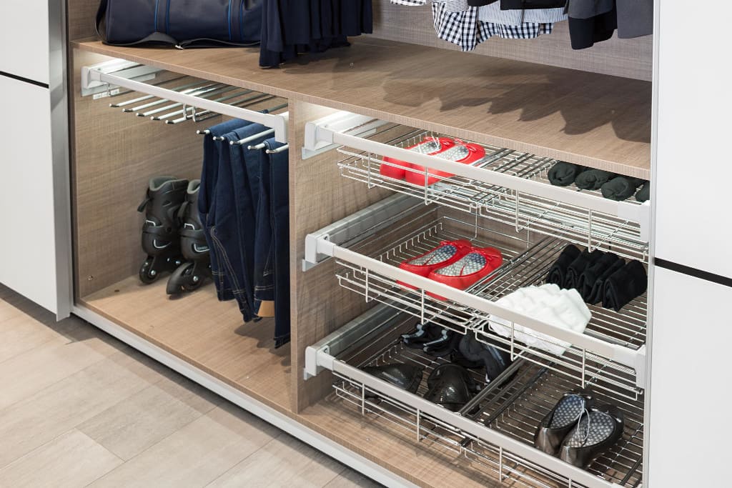 Kosze i wkłady sortujące to rozwiązanie Häfele pozwalające w pełni wykorzystać pojemność szaf i szuflad, a przy tym zachować niezbędny porządek.