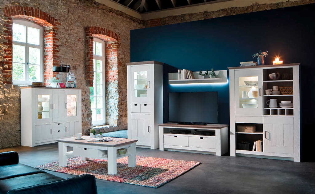 „La Palma” z oferty firmy MC Akcent to unikatowe meble w klasycznym, ponadczasowym stylu.