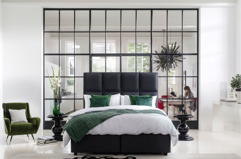 Hyponos Beds to jedna z najstarszych brytyjskich manufaktur, szczycąca się tym, że jej łóżka są uważane za najwygodniejsze na świecie.