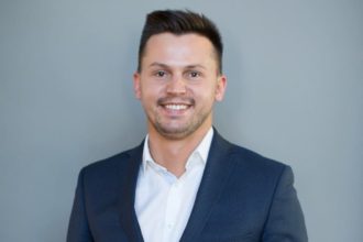 Mateusz Barczyk, senior brand manager w Hushoffice / Mikomax.