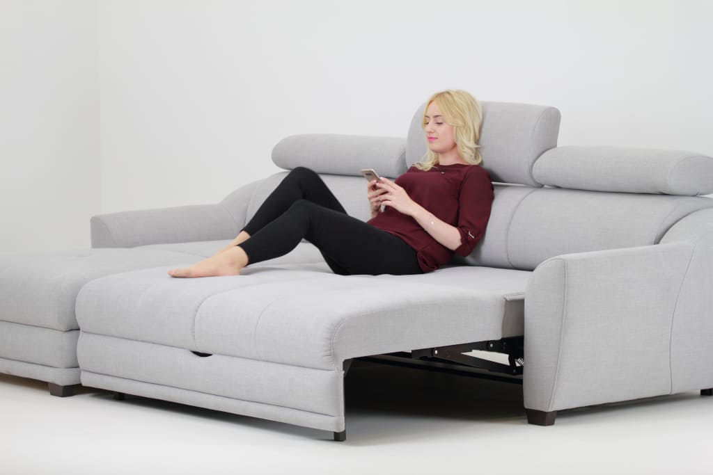 Komfortowe spanie i siedzenie a przy tym niezwykła łatwość obsługi. Takim właśnie wymaganiom sprosta mebel z najnowszym mechanizmem „Puma_System” produkcji Stalmot & Wolmet.