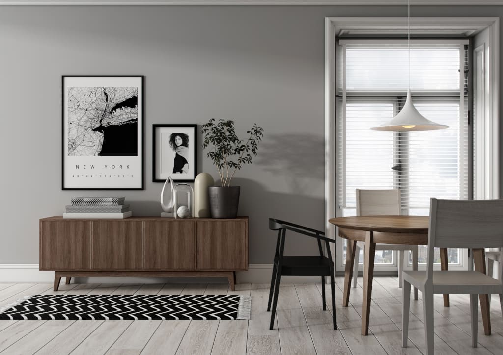 Firma Miloni przedstawia stół i komodę „Fox” w kolorze „Nutty” oraz krzesła „Avangarde” w kolorze „Off White”. Meble wykonane są w całości z litego drewna dębowego.