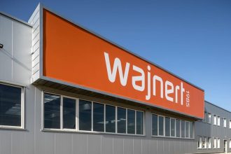 W 2017 r. produkcja sprzedana mebli wzrosła o 7,5% w stosunku do 2017 r. Na zdjęciu: nowa hala firmy Wajnert Meble otwarta w 2017 r.