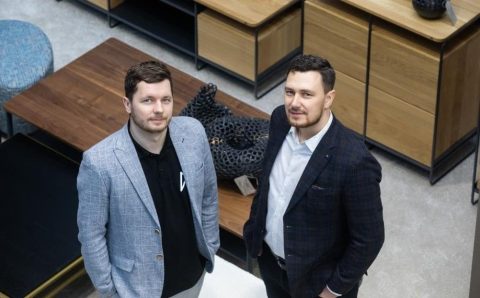 Od lewej: Bartosz Przybylski, wiceprezes Zarządu Komet i Wojciech Przybylski, prezes Zarządu Komet o budowaniu marki My Modern Home i rozwoju e-commerce.