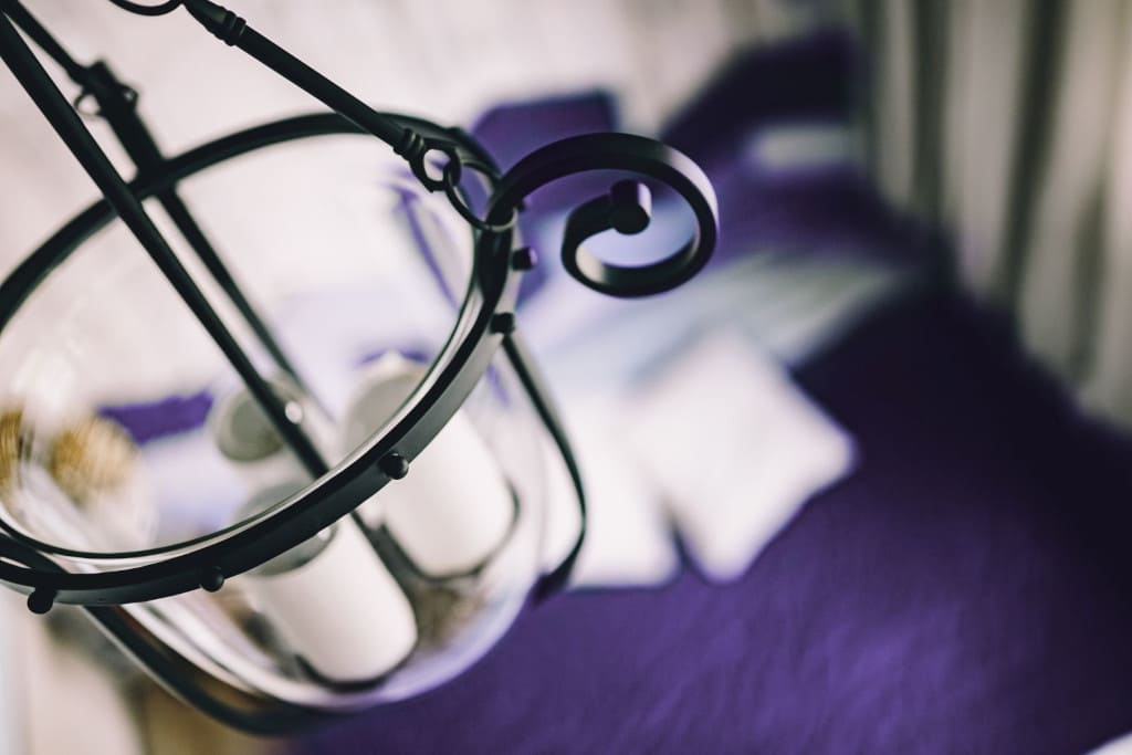 meble-pl Propozycja oświetlenia wnętrza we fiolecie od Britop Lighting.