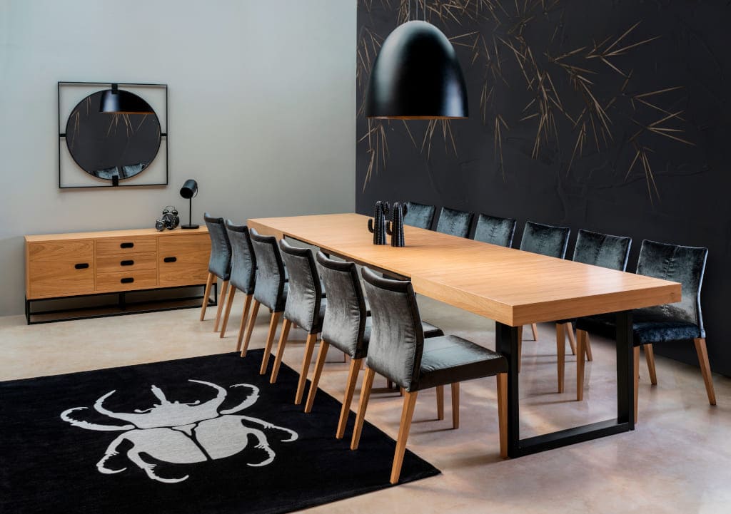 Stół Family firmy Lissy to nie tylko mebel, ale przede wszystkim rozwiązanie dla osób, które szukają stylowego i funkcjonalnego rozwiązania dla swojego domu lub biura.