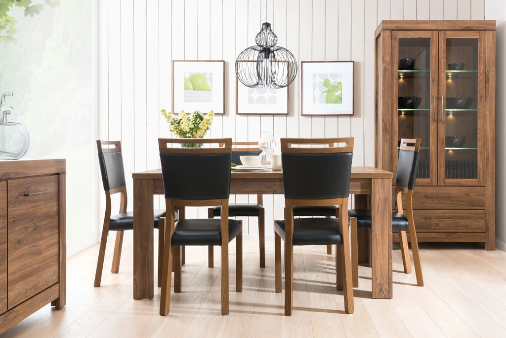 Stół „Gent” (prod. Black Red White) idealnie pasuje do nowoczesnych jadalniach.