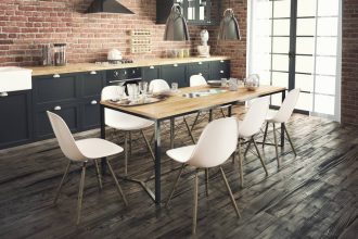 Stół „Rude 200” (prod. Loftdecora, dystr. Euroforma) ma następujące wymiary: długość – 200 cm, szerokość – 80 cm, wysokość – 72 cm, grubość blatu – maks. 32 mm.