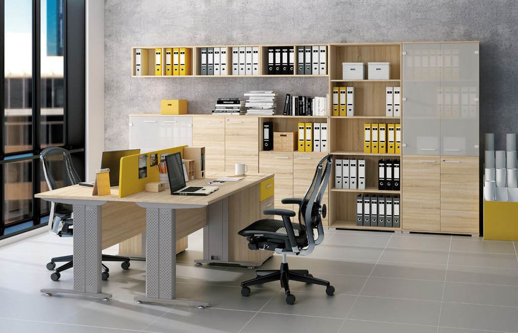 „Optimal” firmy ML Meble to system, który doskonale odnajdzie się zarówno w biurach klasycznych, jak i w przestrzeniach typu „open space” oraz salach konferencyjnych.