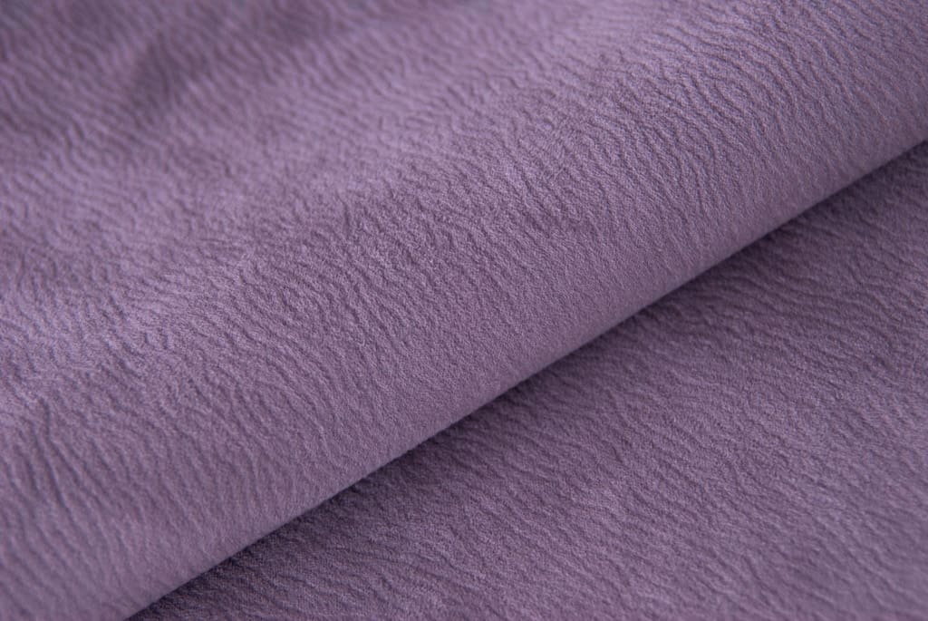 Tkanina „Esperta” Toccare w najmodniejszym kolorze tego roku sprawi, że każde wnętrze będzie wyglądać stylowo i efektownie.