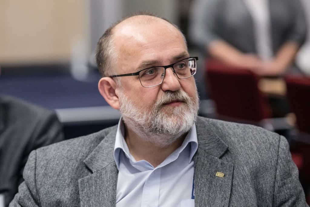 Wojciech Cichy, Instytut Technologii Drewna.