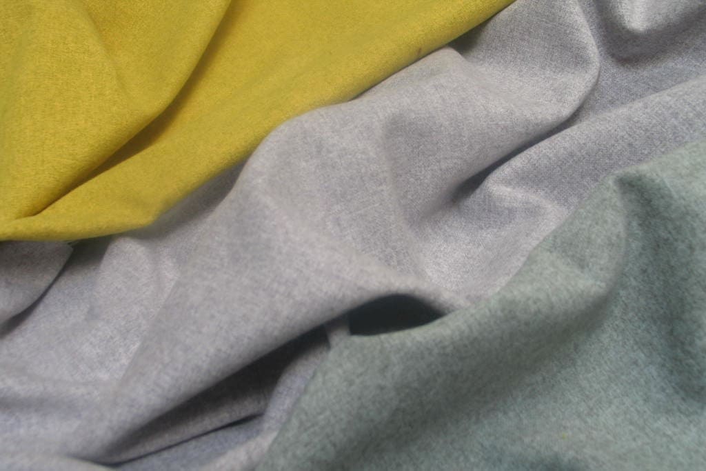 „Baku” firmy PIK jest tkaniną niezwykle przyjemną w dotyku, dzięki czemu każdy mebel wykonany z tego materiału staje się komfortowy i interesujący.