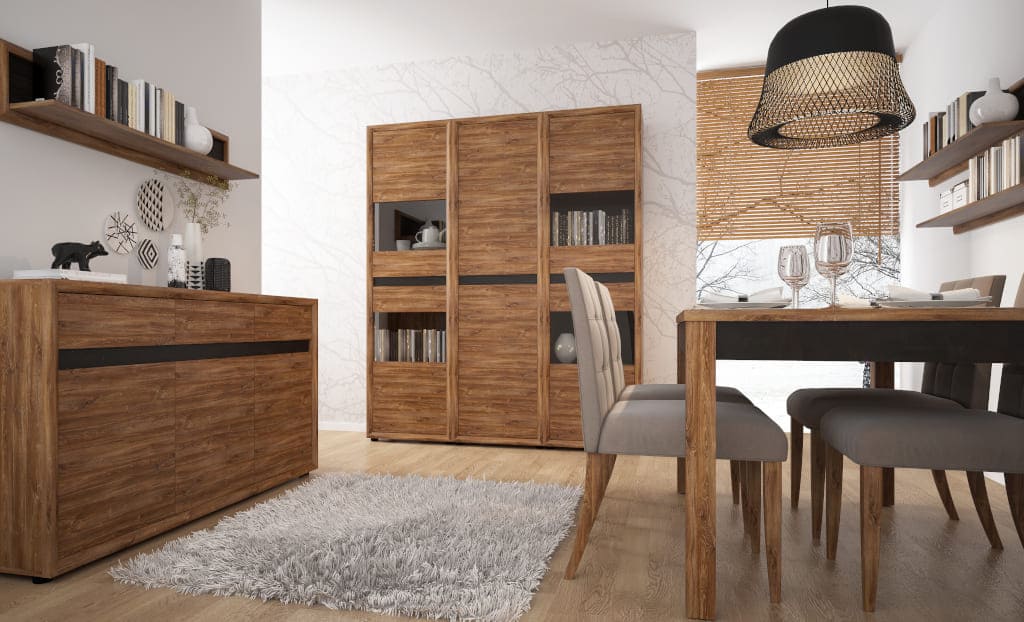 W kolekcji „Messina” marki Meble Wójcik ciemny dekor „Dąb Stirling” połączono z aplikacjami w dekorze „Dąb Cadbury”.