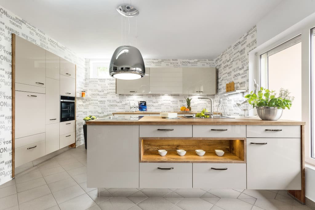 Inspiracją do powstania tej nowoczesnej kuchni Studia Starimex Meble (sieć Max Kuchnie) stała się wyspa.