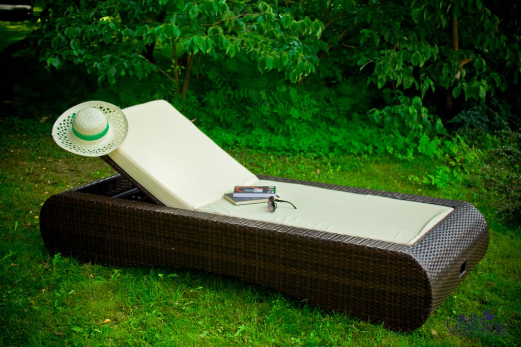 Ekskluzywne, technorattanowe łóżko ogrodowe „Delicato” marki Bello Giardino jest idealne do wypoczynku w ogrodzie, przy basenie czy na plaży.
