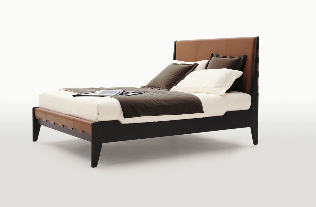 Łóżko „Talamo” (proj. Antonio Citterio, prod. Maxalto, dystr. Mesmetric).