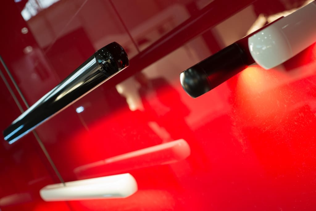 Firma Forner zapewnia, że dzięki jej ofercie polski przedsiębiorca, projektant mebli czy architekt wnętrz może skorzystać z materiałów, które niedawno wyszły z pracowni włoskich designerów.