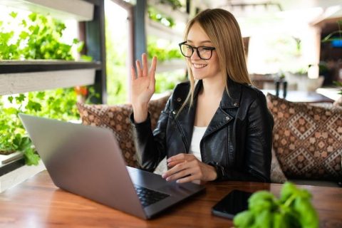 Praca zdalna - nowe przepisy to jeden z obszarów tematycznych webinaru organizowanego przez PARP.