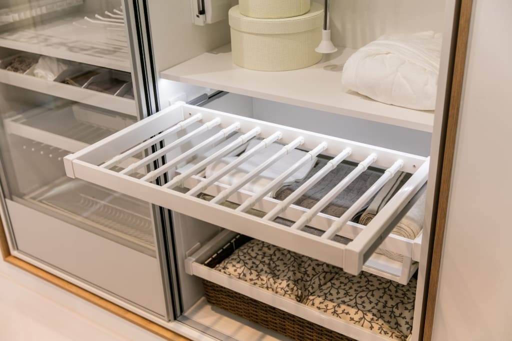 Uzupełnieniem systemu „Elegance” GTV są wieszaki na krawaty.