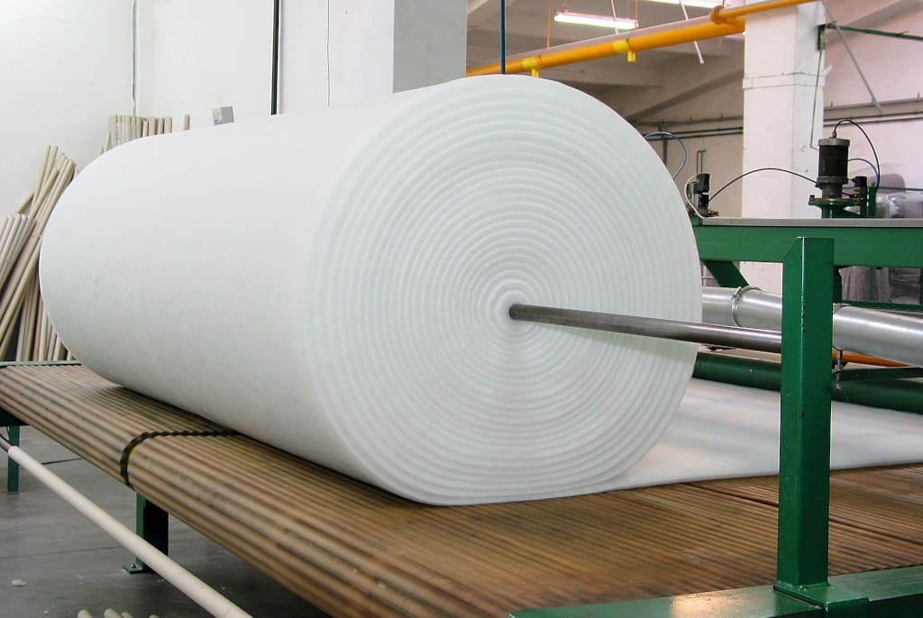 Włókniny Ovata IMP Comfort wykorzystywane są w przemyśle meblarskim jako warstwy wyściełająco-zmiękczające sof, kanap, fotel i materaców, a także jako wypełnienia poduszek i kołder.