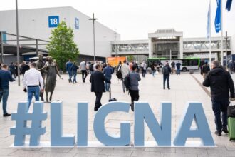 Mimo iż obecna tendencja spadkowa odnośnie nowych zamówień sugeruje spadek produkcji w 2023 roku, producenci maszyn do obróbki drewna z optymizmem powitali zwiedzających targi LIGNA po czteroletniej przerwie.