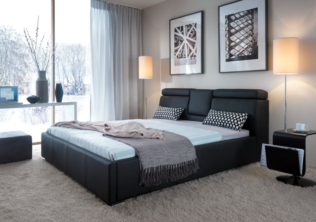 Łoże „Katalia” marki Bydgoskie Meble (tapicerowane) jest nie tylko piękne, ale także bardzo funkcjonalne.