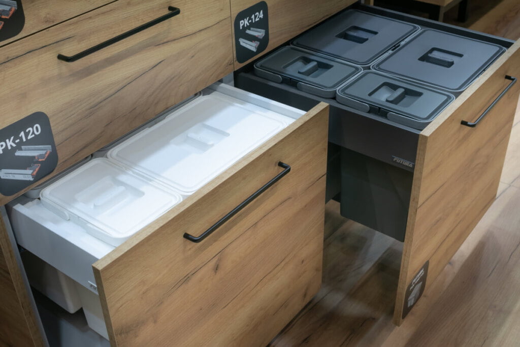 FUTURA – segregatory stopniowane na stoisku MET-GAL z marką ATM na targach interzum 2023