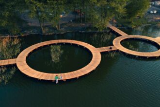 Jezioro Słupeckie - pomosty, proj. Pawła Grobelnego.