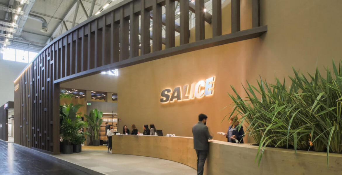 Salice - targi interzum 2023 - stoisko, wejście - miesięcznik i portal informacyjny branży meblarskiej biznes.meble.pl