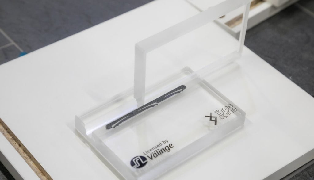 Prezentacja technologii mebli zatrzaskowych na interzum 2023