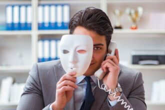 Zawodowi dłużnicy to nowe zagrożenie dla firm.