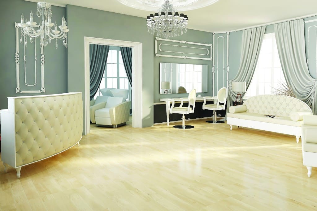 Kolekcja „Royal” firmy Ayala to meble fryzjerskie, które idealnie pasują do salonów w stylu retro lub glamour (w zależności od doboru materiałów wykończeniowych).