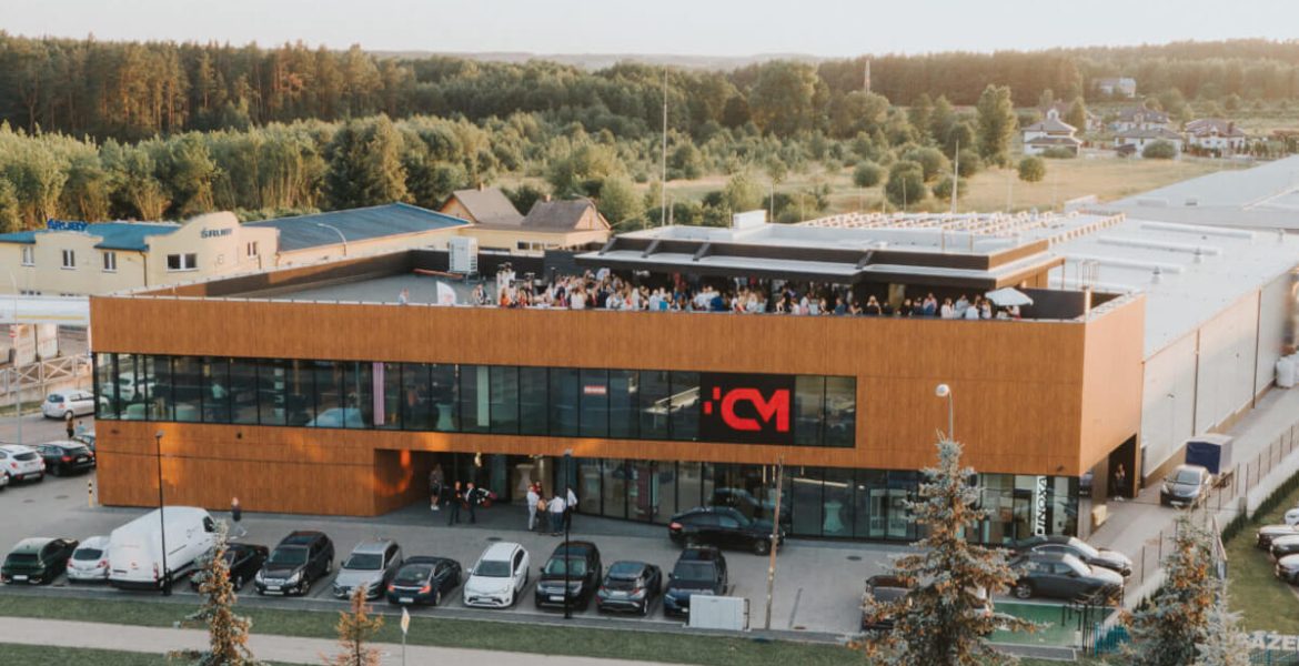 Center-Mebel - siedziba w Białymstoku, budynek - miesięcznik i portal informacyjny branży meblarskiej biznes.meble.pl