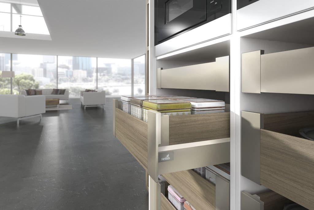 „ArciTech” firmy Hettich umożliwia łatwe różnicowanie boków szuflad, dzięki szerokiemu asortymentowi produktów i koncepcji jednej platformy.