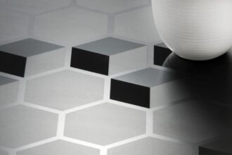 Struktury laminatów Resopal oferowanych przez Respol na jednym arkuszu łączą delikatną satynę z połyskiem w fantazyjnych wzorach.