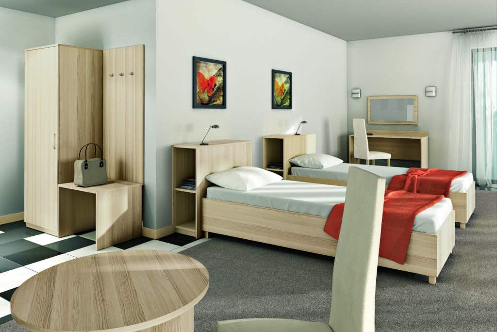 Meble hotelowe „Moza” marki Tobo wykonano z melaminowanej płyty o grubości 18 mm. Do oklejenia krawędzi stosowane jest obrzeże ABS o grubości 2 mm.